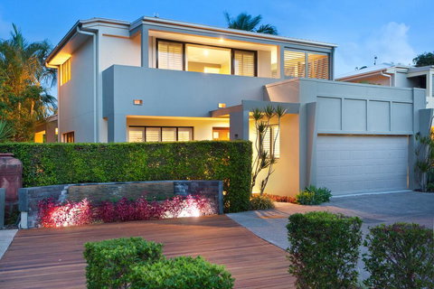 Sonoma Holiday House #8 - Australian Directory 1