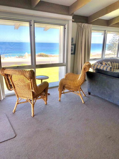 South Beach House 1 - 12 Gold Coast Drive - Australian Directory 3
