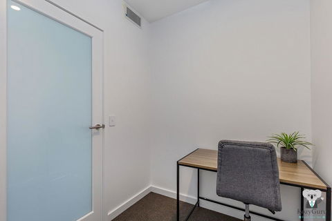South Brisbane Kozy 1Bed APT + FREE Parking QSB001 - Australian Directory 1
