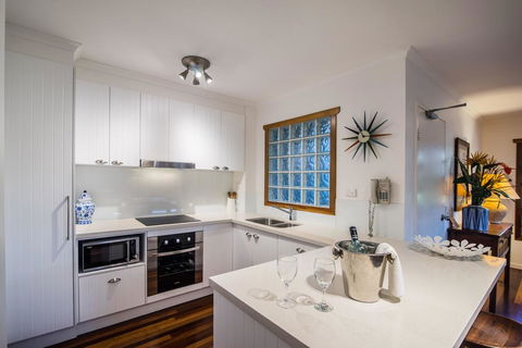 South Pacific Resort & Spa Noosa - Australian Directory 0