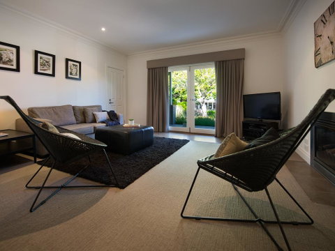 Spa Villas On Main - Australian Directory 3