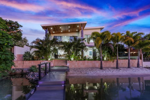 Space & Seclusion On The Water, Noosa Heads - Australian Directory 0