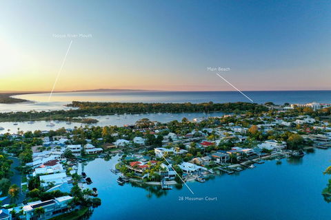 Space & Seclusion On The Water, Noosa Heads - Australian Directory 3