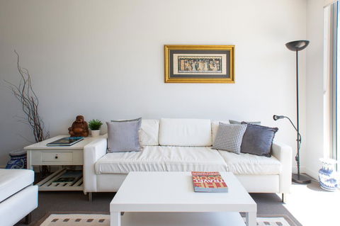 Spacious Modern Apartment In Sydney's North Shore - Australian Directory 2