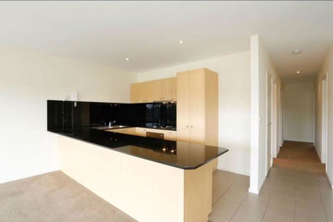 Spectacular River Views In Fabulous Footscray. - Australian Directory 3
