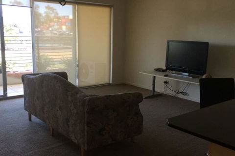 Spectacular River Views In Fabulous Footscray. - Australian Directory 2