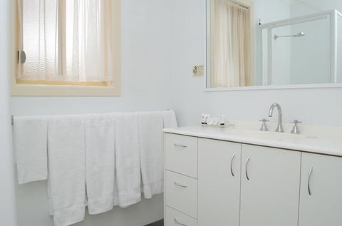 Sportsmans Motor Inn - Australian Directory 2