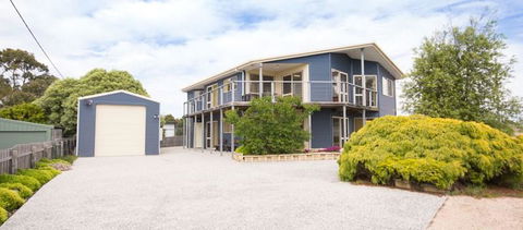 St Helens On The Bay - Australian Directory 0