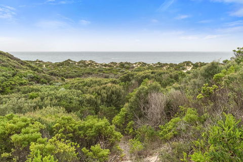 St. Andrews Beach Coastal Escape - Australian Directory 3