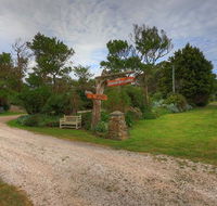 Stanley Lakeside Spa Cabins - Australian Directory