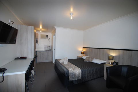 Starline Motor Inn - Australian Directory 3