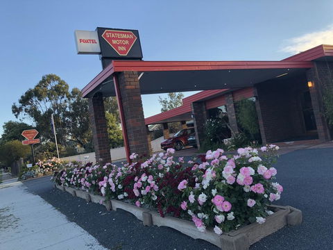 Statesman Motor Inn - Australian Directory 0