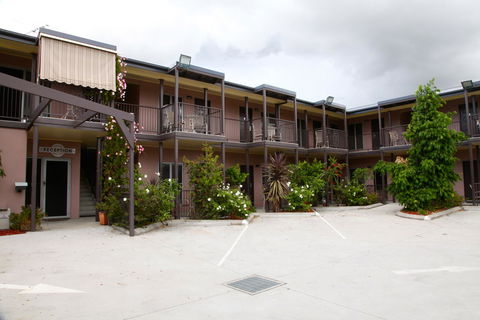 Station Hotel Motel Kurri - Australian Directory 0