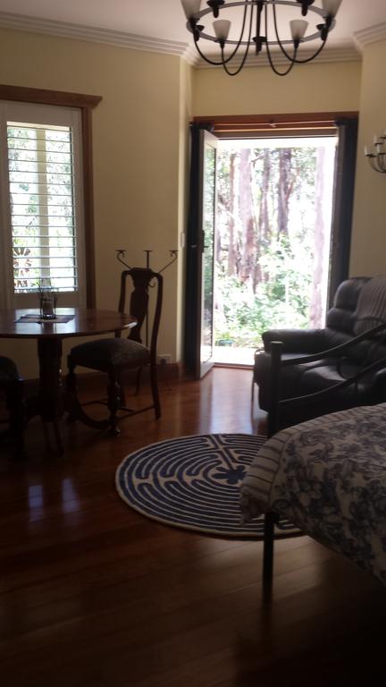 Stringybark Hills Retreat - Australian Directory 3