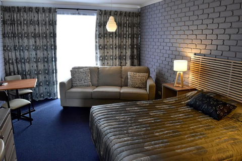 Strzelecki Motor Lodge - Australian Directory 3