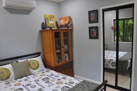 STUNNING MAGNETIC ISLAND HOME,PRIVATE, LARGE POOL,ADULTS ONLY - Australian Directory 2