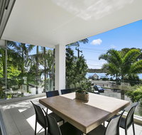 Stunning Riverfront Apartment in Noosaville - Unit 2 Wai Cocos 215 Gympie Terrace - Australian Directory