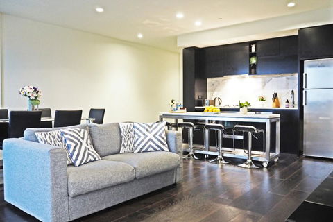 STYLISH 2BR 2BTH + CAR = HEART OF SOUTH YARRA - Australian Directory 2