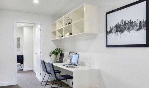 Stylish Townhouse - Australian Directory 2