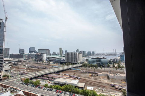 Stylist 1bed1bath Apartment@west Melbourne - Australian Directory 1