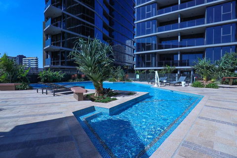 Stylist 2 Bedrooms Apartment With Pool/GYM/Parking - Australian Directory 2