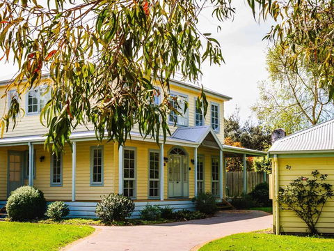 Summer Days - Australian Directory 0