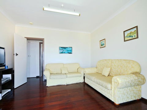 Sun And Fun - Australian Directory 1