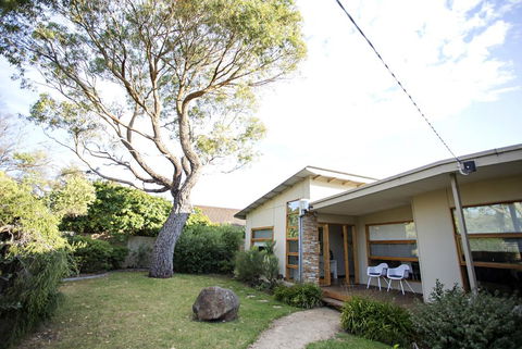 SUNNY DAZE - Australian Directory 2