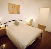 Sunny House - Melbourne Airport Home - Australian Directory