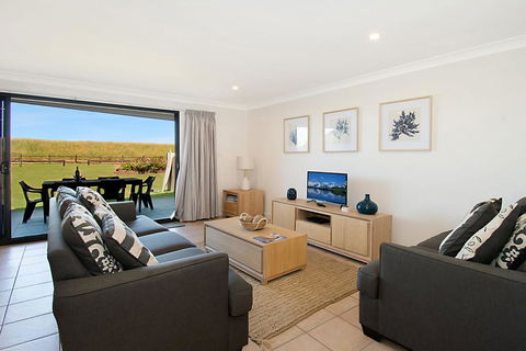Sunrise Reef Unit 4 - Lennox Head - Australian Directory 3