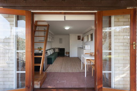 Sunseeker Cottage - Gorgeous Seaside Cottage - Australian Directory 1
