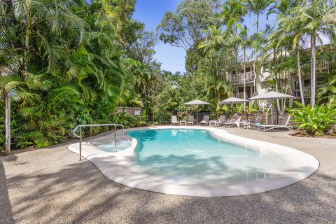 Sunset Cove Noosa - Australian Directory 2