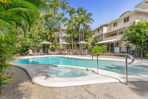 Sunset Cove Noosa - Australian Directory 1