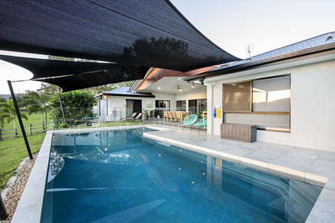 Sunset Penthouse Couples Retreat, Close To Airlie Beach, Champagne On Arrival - Australian Directory 1