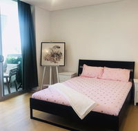 Sunset view 2 bedroom apt next to station - Australian Directory