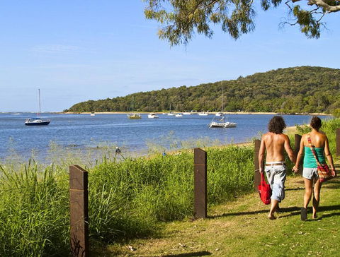 Sunset Villa - Australian Directory 3