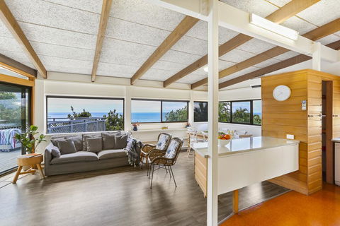 Sunshine Beach Shack - Australian Directory 3