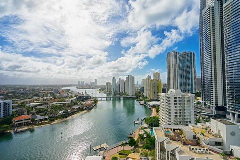 Superb Surfers Paradise Apartment - Top Location! - Australian Directory 1