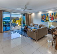 Superior Poinciana 011 on Hamilton Island - Australian Directory