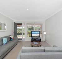 Surf Break - 10A Tuna Downstairs - Australian Directory