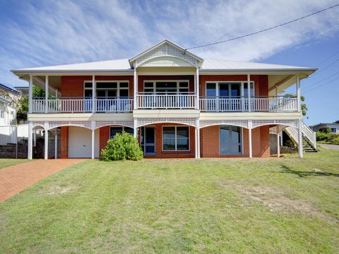 Surf Break - Fingal Bay - Australian Directory 0