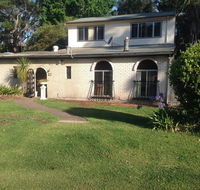 Surfer's Rest in Berrara - Australian Directory