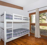 Surfers Ave 17 Narrawallee - Australian Directory
