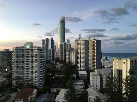 Surfers Paradise Holiday Apartment - Australian Directory 0