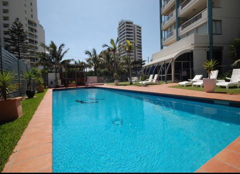 Surfers Paradise Holiday Apartment - Australian Directory 2