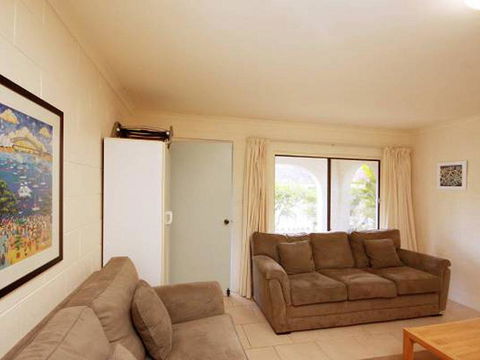 Surfsea - Villa Manyana 32 - Australian Directory 3