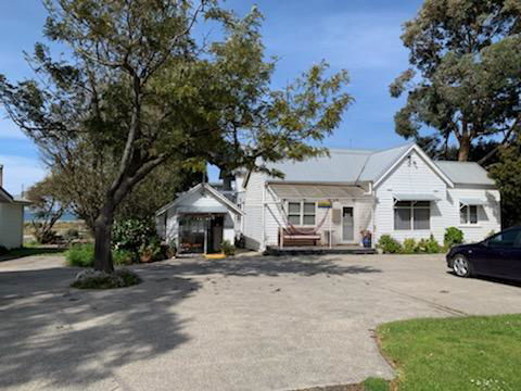 Surfside Backpacker - Australian Directory 2