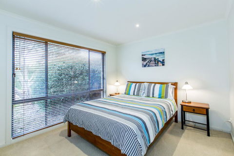 SURFSIDE GETAWAY IN PICTURESQUE INVERLOCH - Australian Directory 2