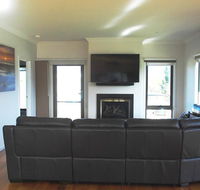 SURFSIDE LAKEVIEWS - FREE WIFI - Australian Directory