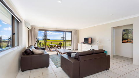 Surfspray 3 - Pebbly Beach - Australian Directory 0